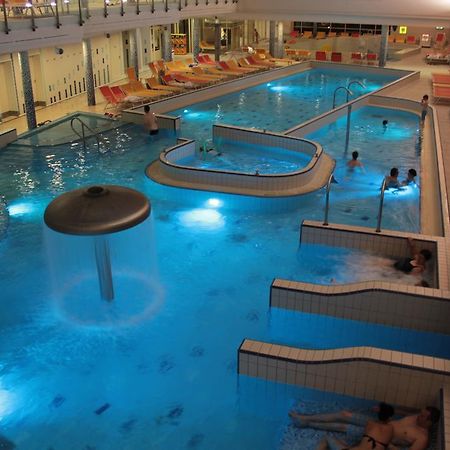 Wellness Apartments In Velence Exteriör bild