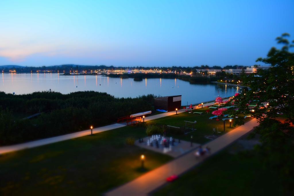 Wellness Apartments In Velence Exteriör bild
