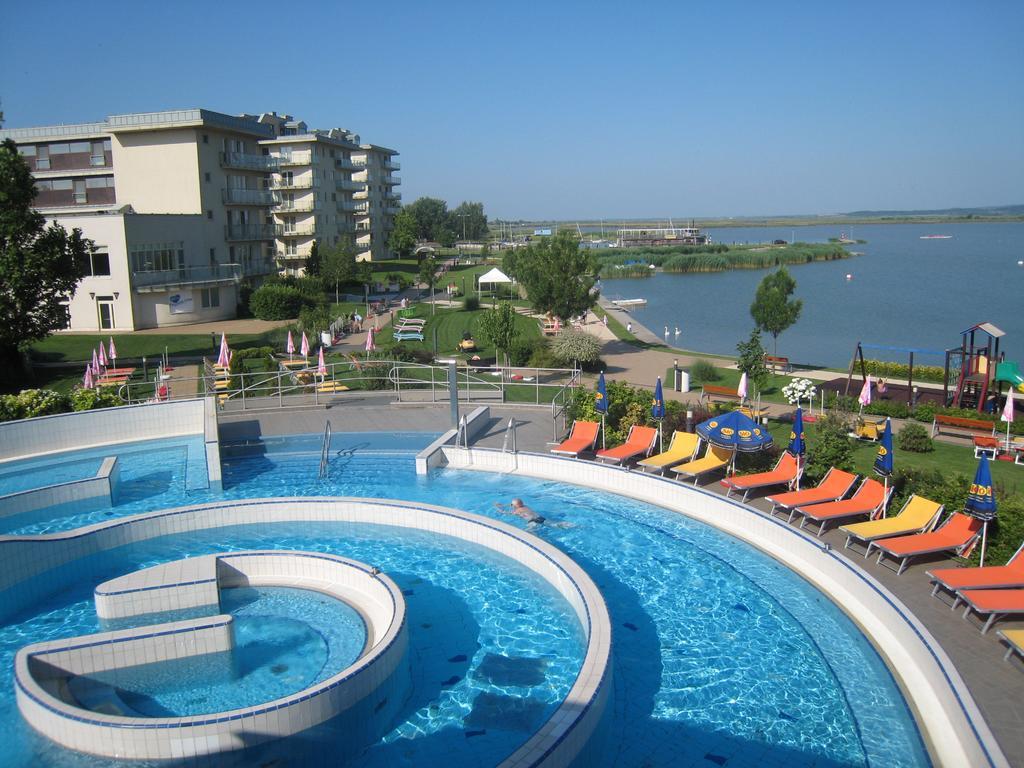 Wellness Apartments In Velence Exteriör bild