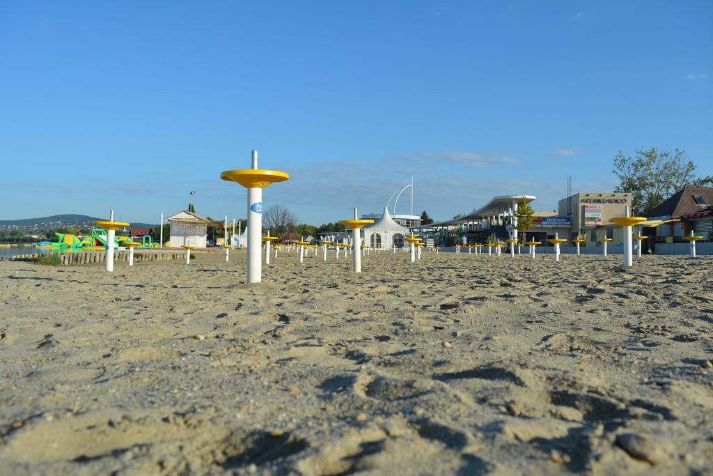 Wellness Apartments In Velence Exteriör bild